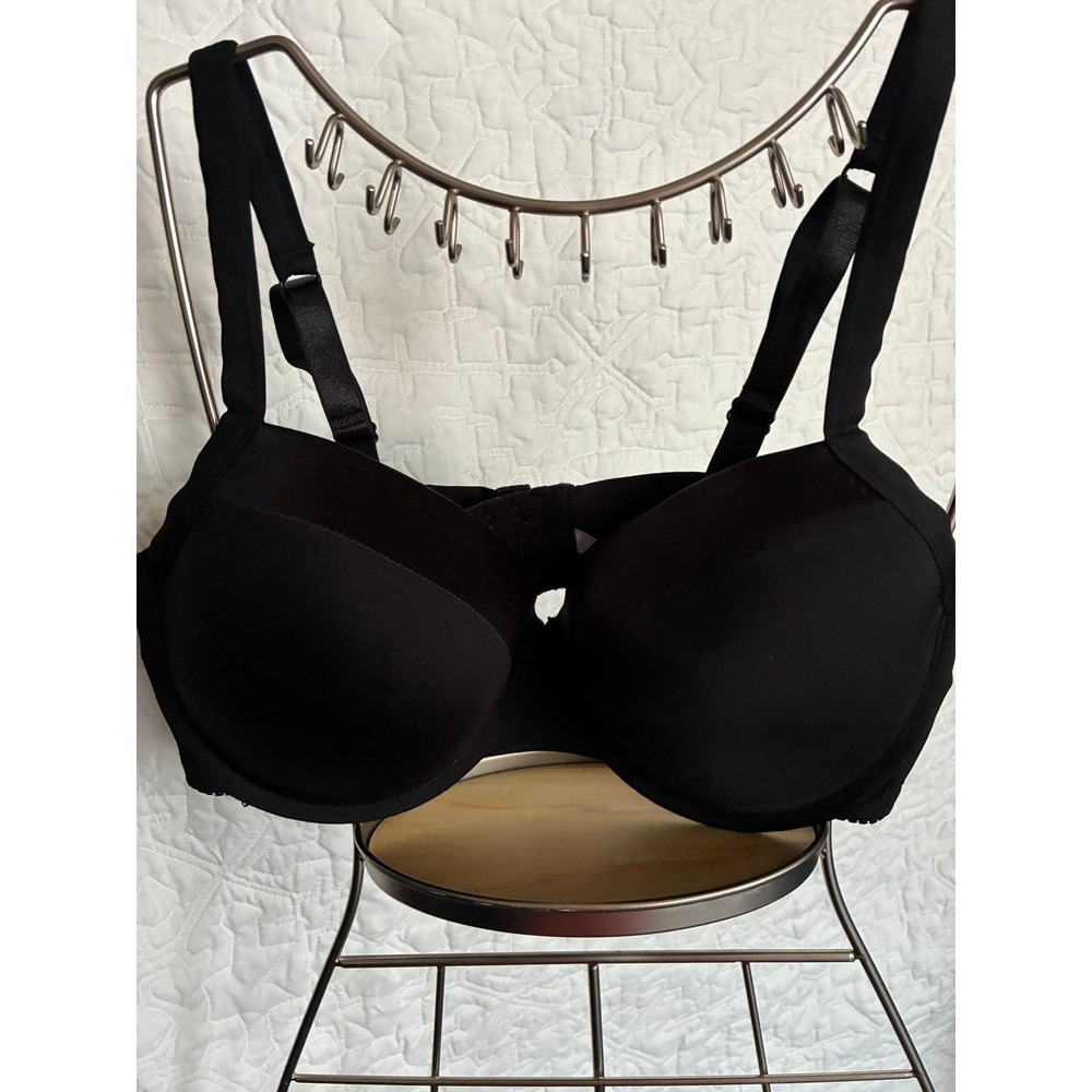 Black Underwire T-Shirt Bra Lightly Padded Adjustable Straps 38C